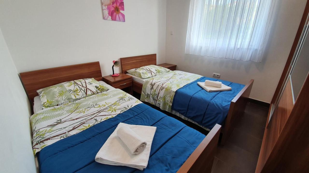Apartments Augustin Паг Екстериор снимка
