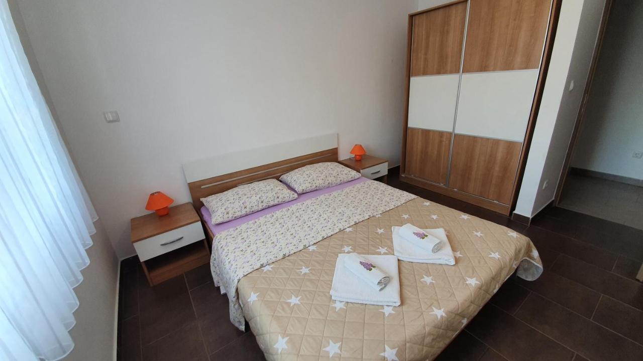 Apartments Augustin Паг Екстериор снимка