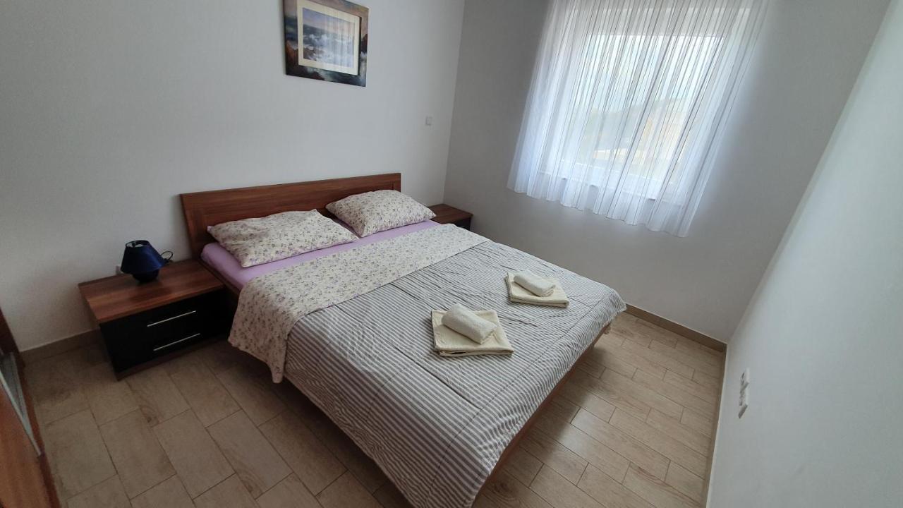 Apartments Augustin Паг Екстериор снимка