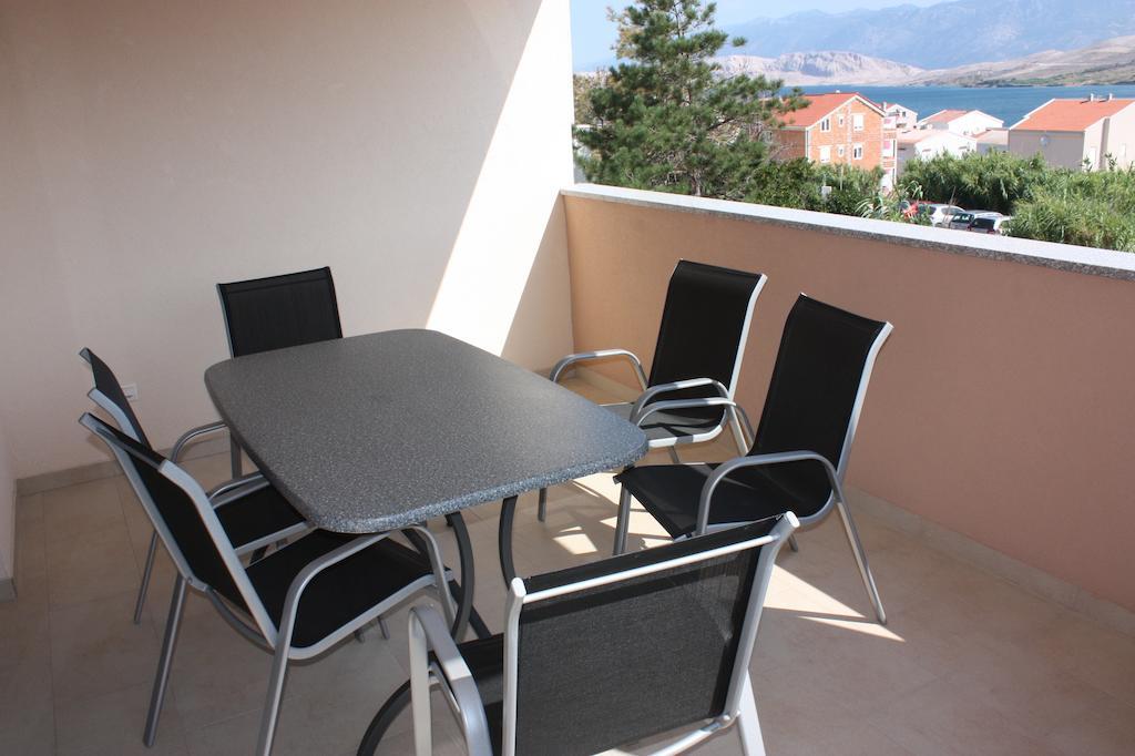 Apartments Augustin Паг Стая снимка