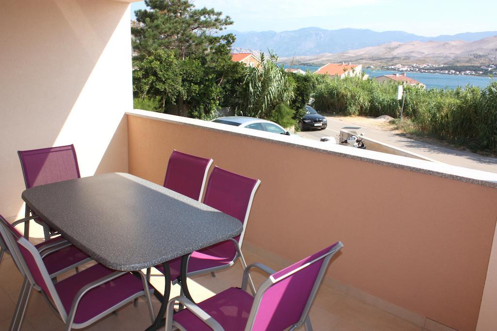 Apartments Augustin Паг Стая снимка